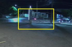 Câmera flagra motociclista caindo e populares correndo para socorrê-lo em acidente no Esmeralda Câmera flagra motociclista caindo e populares correndo para socorrê-lo em acidente no Esmeralda