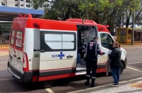 Idosa passa mal dentro de loja no Centro de Cascavel e precisa ser levada à UPA