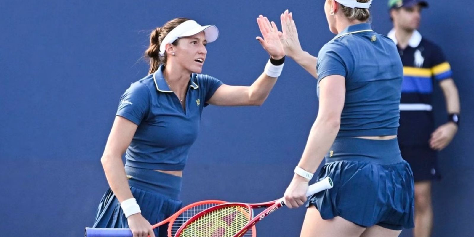 Luisa Stefani vai às quartas de final nas duplas femininas do US Open Imagem referente a Luisa Stefani vai às quartas de final nas duplas femininas do US Open