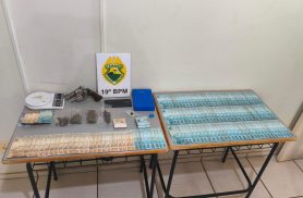 R$ 14,8 mil e mais de 1 kg de drogas são apreendidos em operação da PM