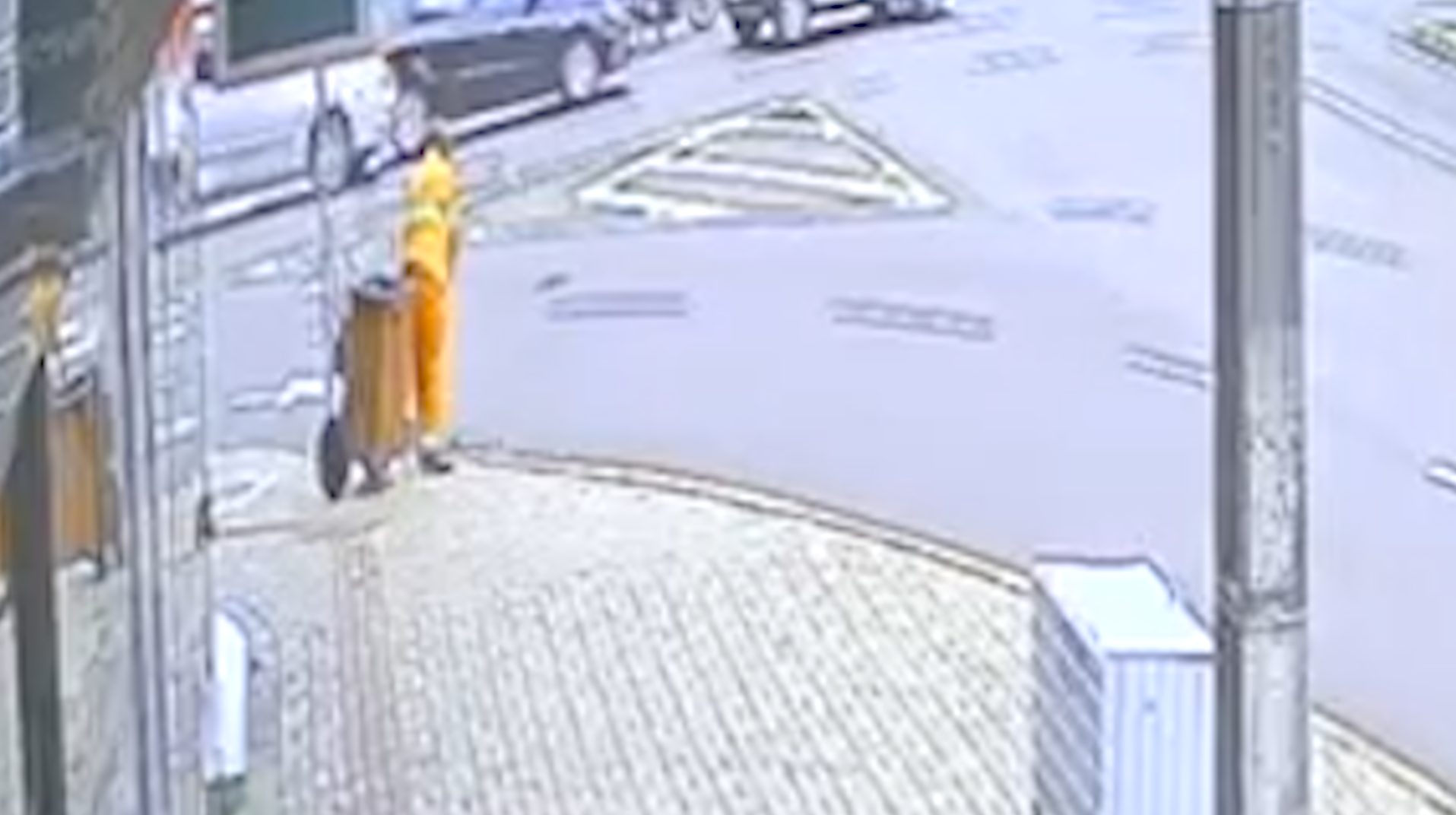 Câmera flagra momento em que Gol é atingido por Fox no Centro de Cascavel