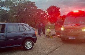 Ciclista de 19 anos fica ferido após ser atingido por Gol na PRc-467 em Cascavel