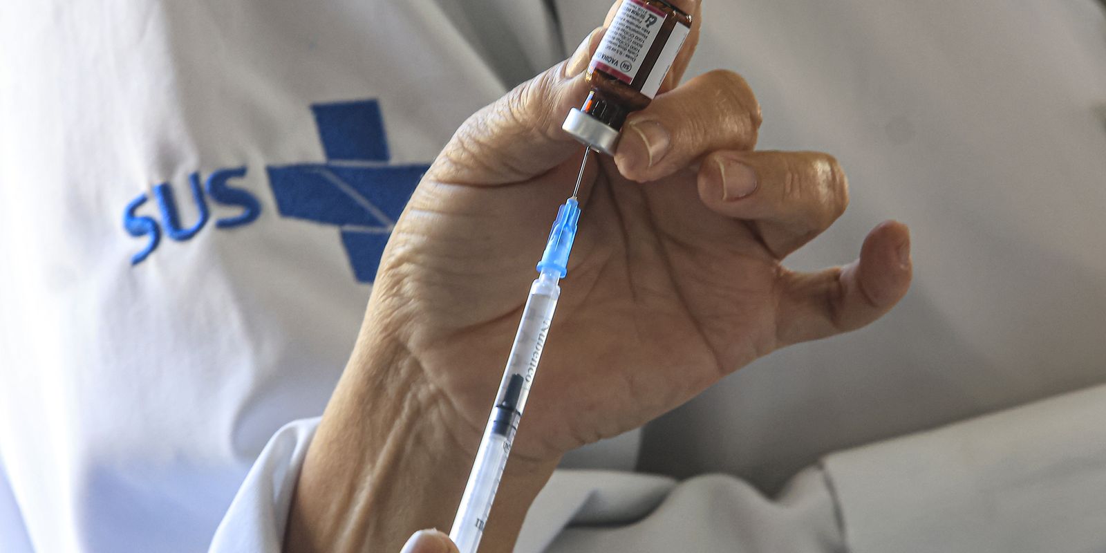 Imagem referente a Anvisa amplia indicação de vacina contra meningite 