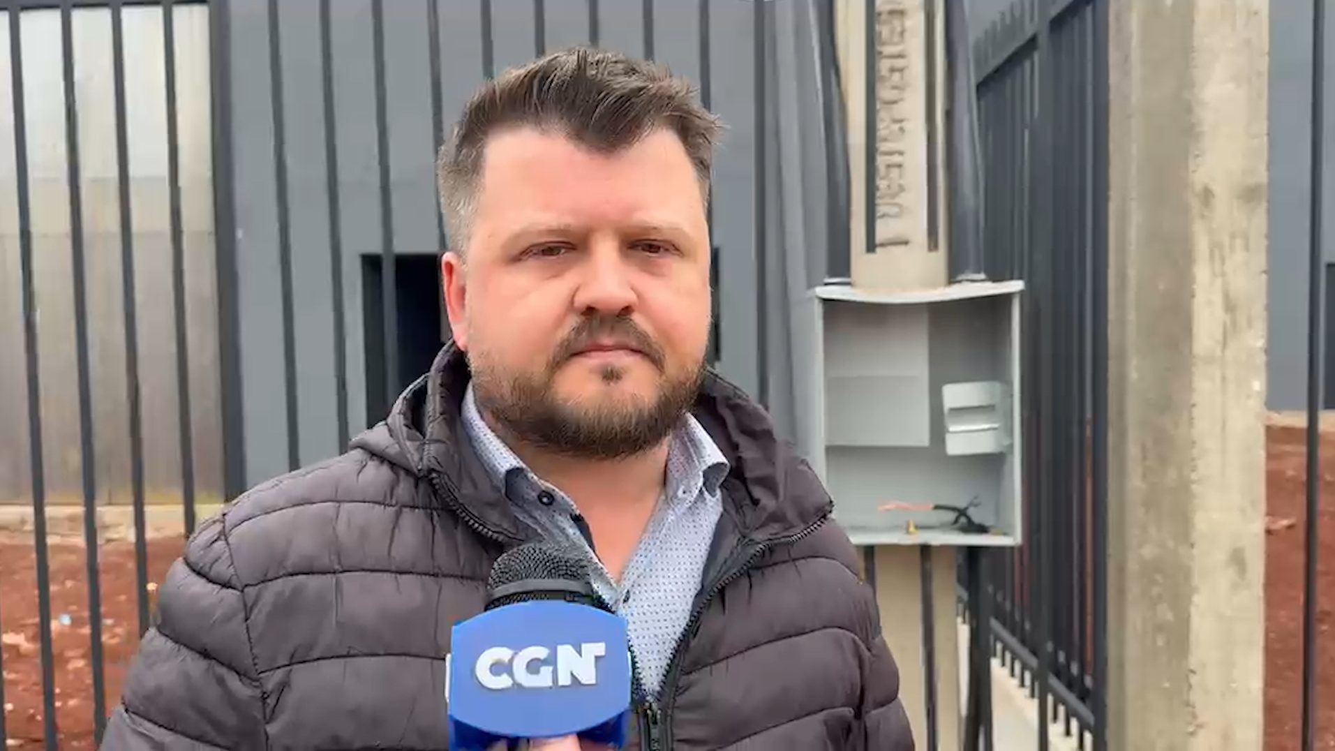 “Se eu pegar um vagabundo desses quem vai para a cadeia sou eu”, afirma engenheiro após furto de fios