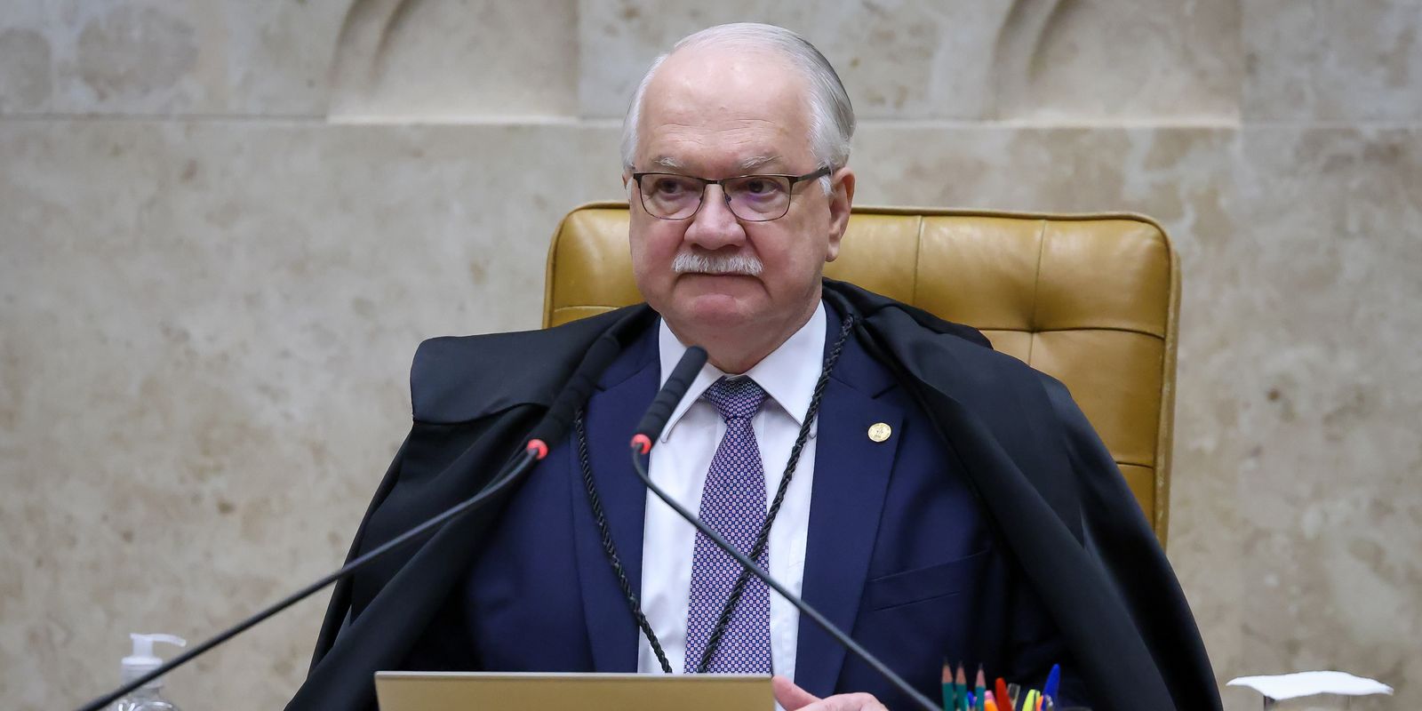 Imagem referente a Fachin suspende decisões de Mendonça e Dino sobre diretor da PF