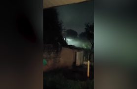 Temporal com granizo causa transtornos na Vila C, em Foz do Iguaçu Temporal com granizo causa transtornos na Vila C, em Foz do Iguaçu