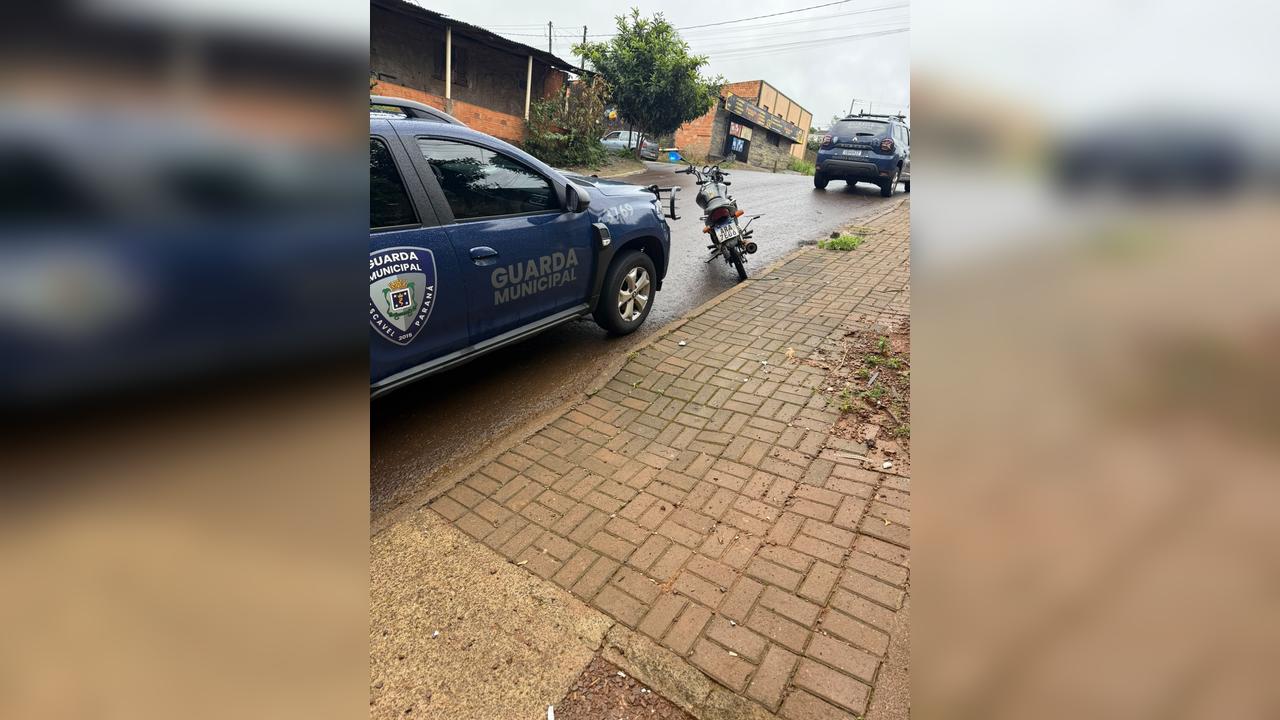Motocicleta furtada é recuperada pela Guarda Municipal no XIV de Novembro