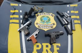 PRF apreende mais de 20 kg de drogas, cinco armas de fogo, munições e bloqueador de sinal em Arapongas