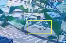 Veja como ocorreu acidente entre Yaris e Honda Biz no Centro de Cascavel