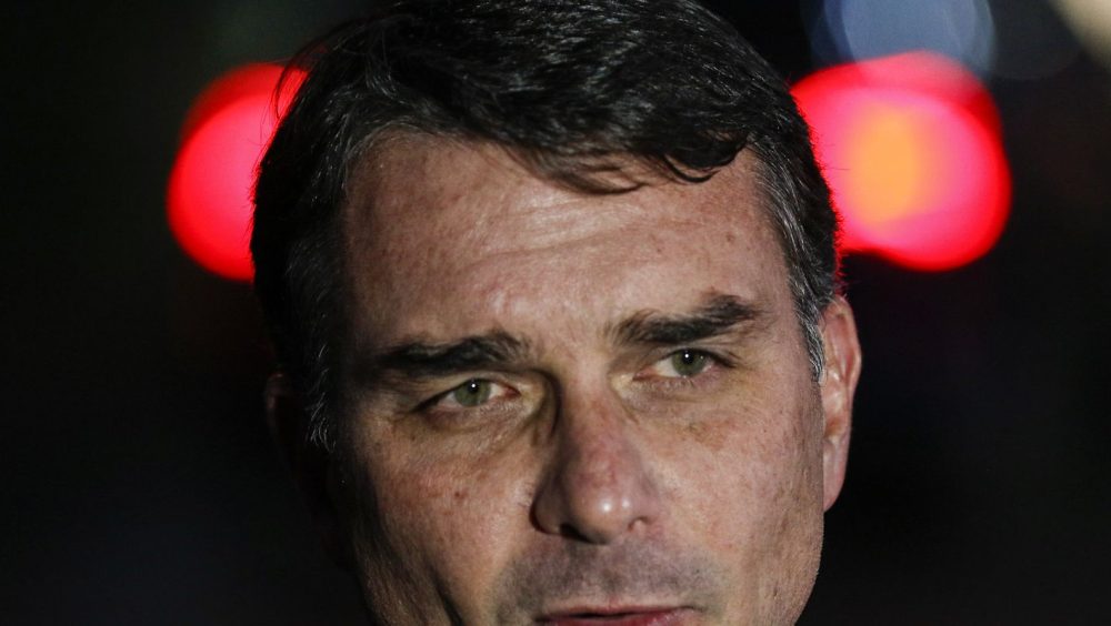 PF aponta cobranças de Flávio a Vorcaro por filme Dark Horse Imagem referente a PF aponta cobranças de Flávio a Vorcaro por filme Dark Horse