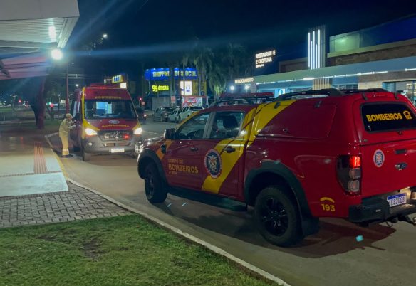 Vítima é esfaqueada em ponto de ônibus na Avenida Brasil