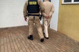 Motorista é detido após desobedecer ordem de parada e recusar bafômetro em Cascavel