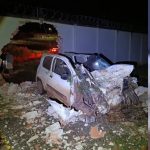 Imagem relativa a Jovem morre após atropelar cavalo e bater carro em muro de subestação no Paraná