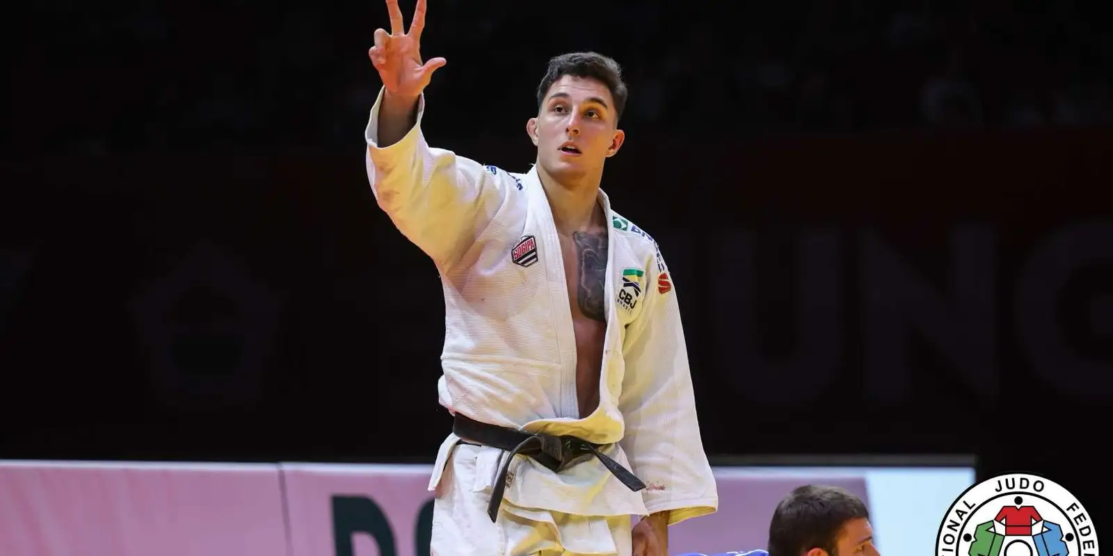 Guilherme Schimidt é ouro e país fecha Grand Slam de judô com 3 pódios Imagem referente a Guilherme Schimidt é ouro e país fecha Grand Slam de judô com 3 pódios