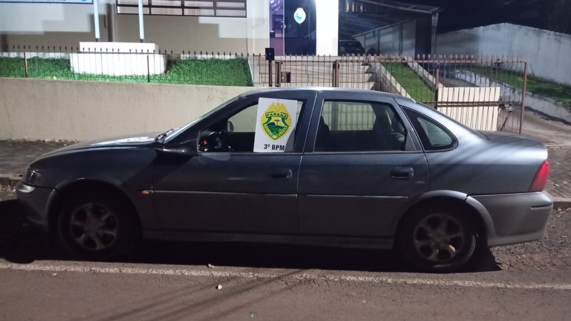 Motorista sem CNH tem veículo recolhido durante abordagem em Itapejara d’Oeste Imagem referente a Motorista sem CNH tem veículo recolhido durante abordagem em Itapejara d’Oeste