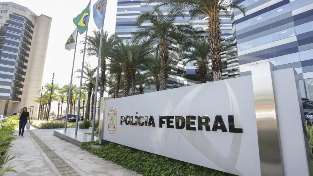 PF envia a Gilmar e Zanin íntegra de material do celular de Vorcaro Imagem referente a PF envia a Gilmar e Zanin íntegra de material do celular de Vorcaro