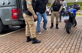 Homem é preso por estelionato no Bairro Cataratas Homem é preso por estelionato no Bairro Cataratas