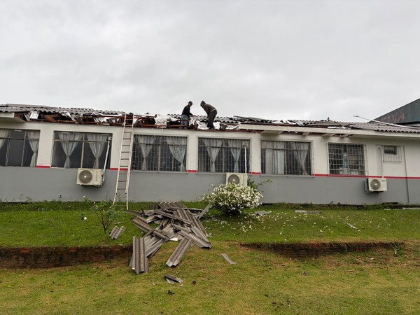 Fortes chuvas deixam mais de 21 mil afetados e causam estragos em 71 cidades do Paraná Imagem referente a Fortes chuvas deixam mais de 21 mil afetados e causam estragos em 71 cidades do Paraná