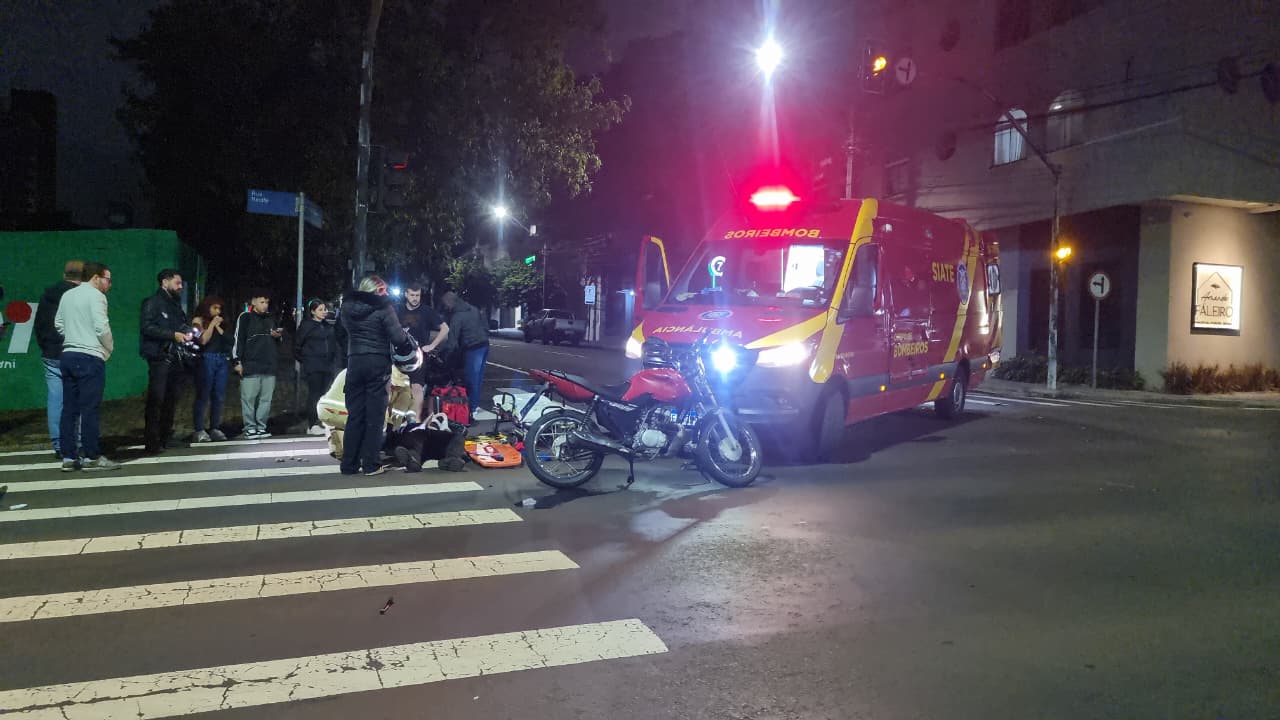 Siate é acionado para atender colisão entre motocicletas na 7 de setembro com Recife, em Cascavel