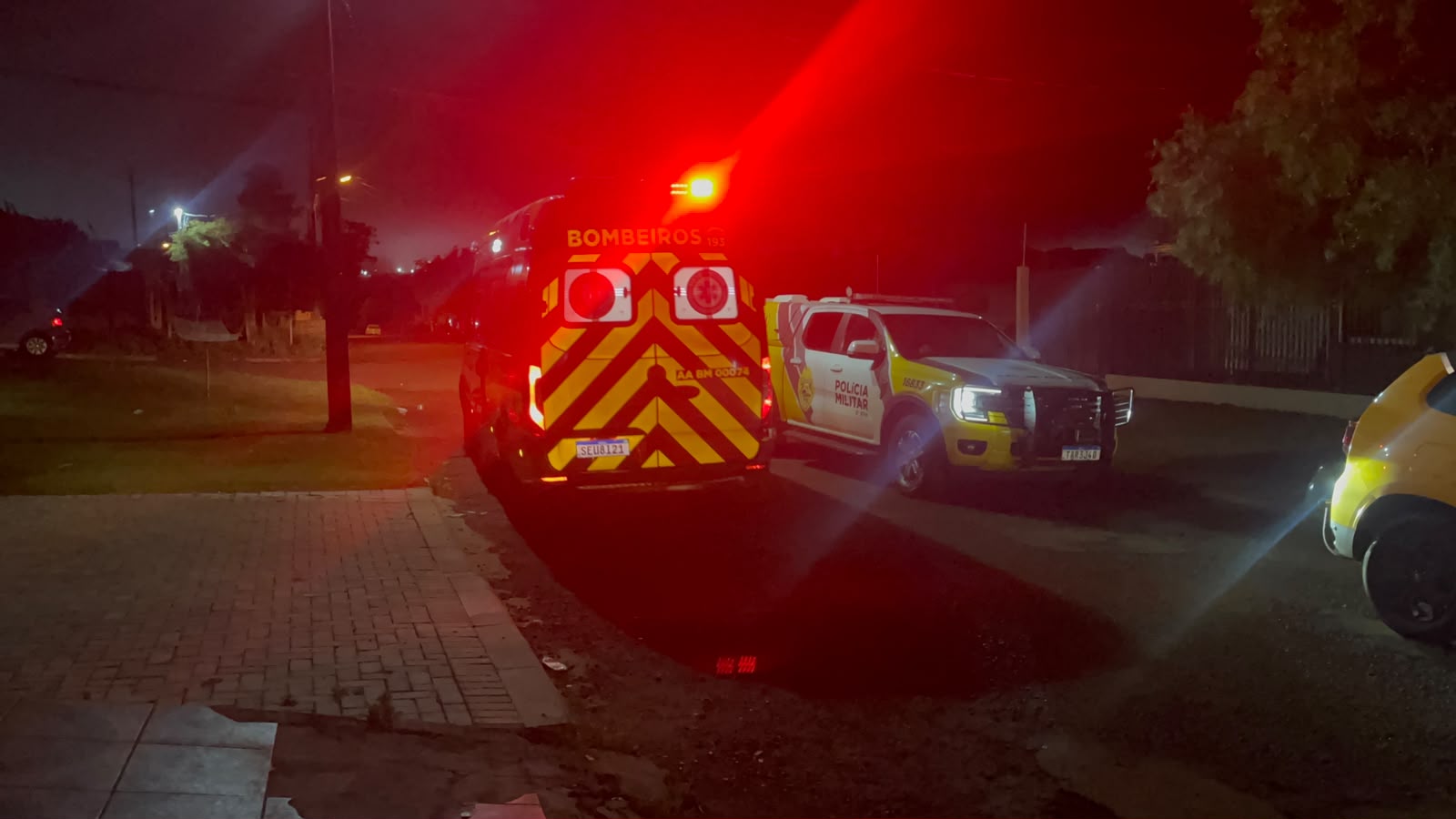 Mulher fica ferida após ser atingida com pedaço de madeira durante briga