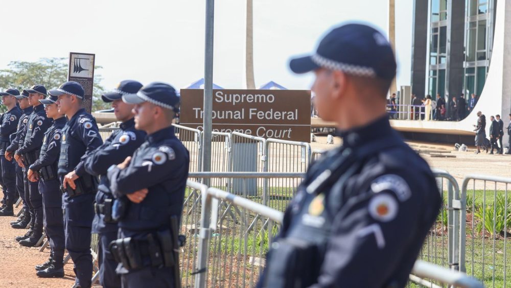 Começa sessão no STF com Mendonça e Moraes no plenário da Corte Imagem referente a Começa sessão no STF com Mendonça e Moraes no plenário da Corte