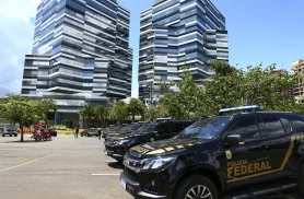 Depoimento de Vorcaro à PF é adiado após pedido da defesa Depoimento de Vorcaro à PF é adiado após pedido da defesa