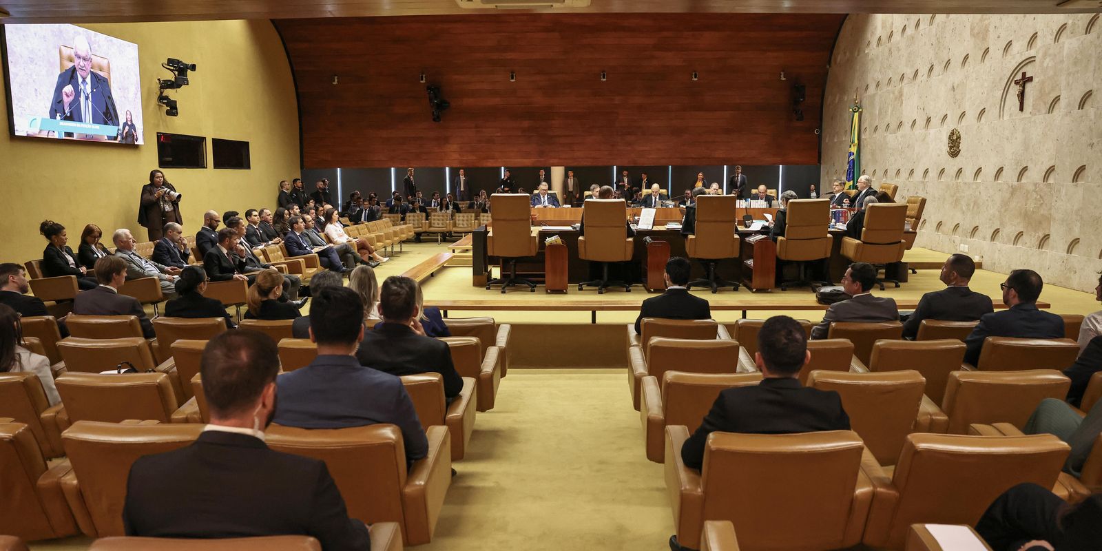 STF: plenário vai decidir se julgará Moraes e Mendonça simultaneamente Imagem referente a STF: plenário vai decidir se julgará Moraes e Mendonça simultaneamente