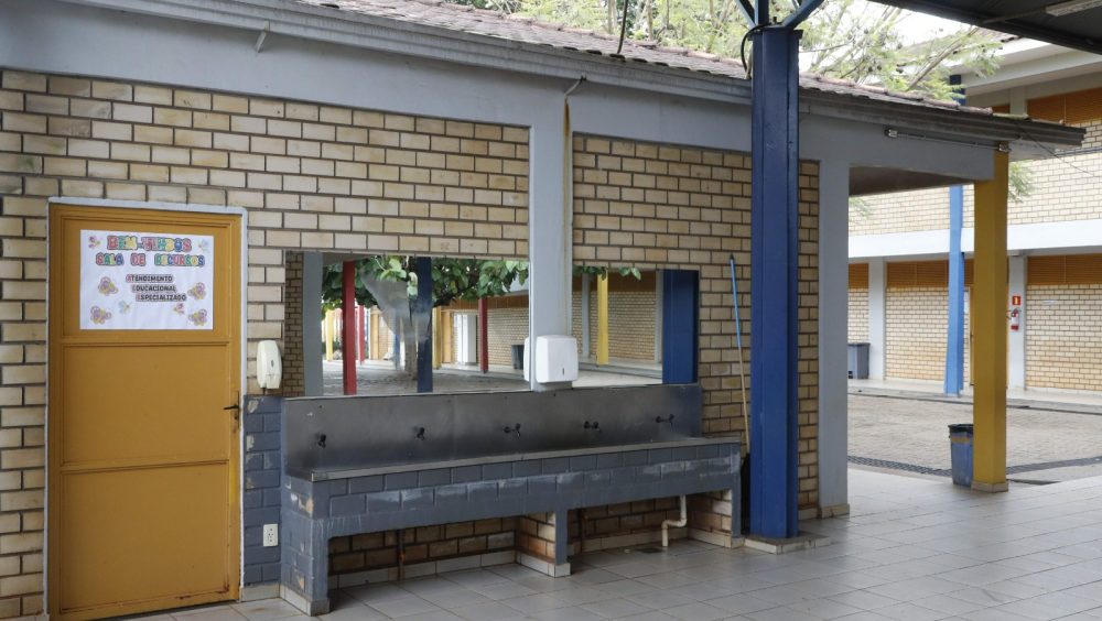 Prefeitura investe mais de R$ 2,5 milhões em reforma da Escola Arthur Carlos Sartori Imagem referente a Prefeitura investe mais de R$ 2,5 milhões em reforma da Escola Arthur Carlos Sartori