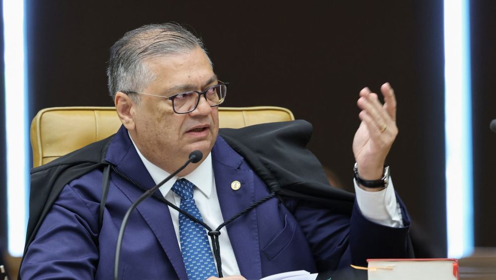 Dino e Zanin votam para julgar Moraes e Mendonça na mesma sessão Imagem referente a Dino e Zanin votam para julgar Moraes e Mendonça na mesma sessão