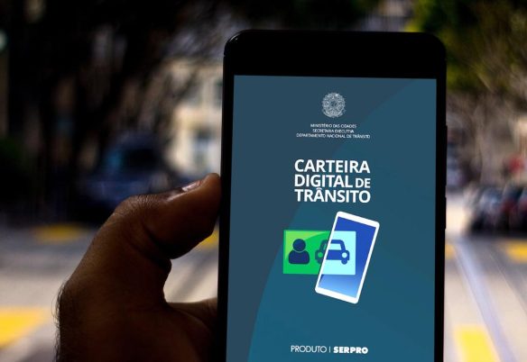 CNH B passa a permitir veículos elétricos de até 4.250 kg; entenda a nova regra