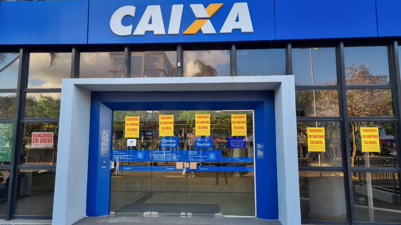 Greve da Caixa completa seis dias. Veja opções para manter contas em ordem em Cascavel Imagem referente a Greve da Caixa completa seis dias. Veja opções para manter contas em ordem em Cascavel