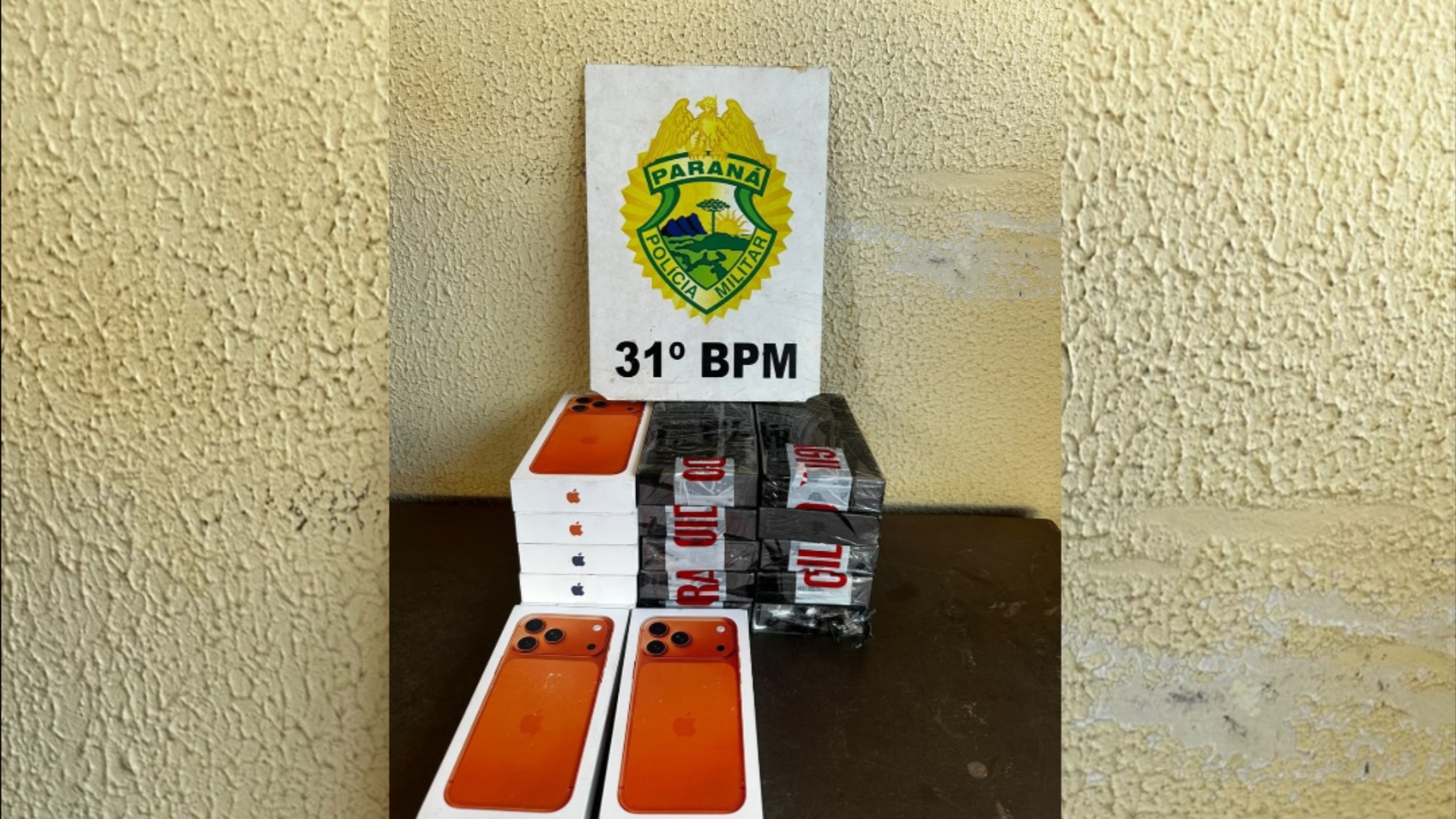 Imagem referente a 17 iPhones são apreendidos durante abordagem a ônibus em Assis Chateaubriand