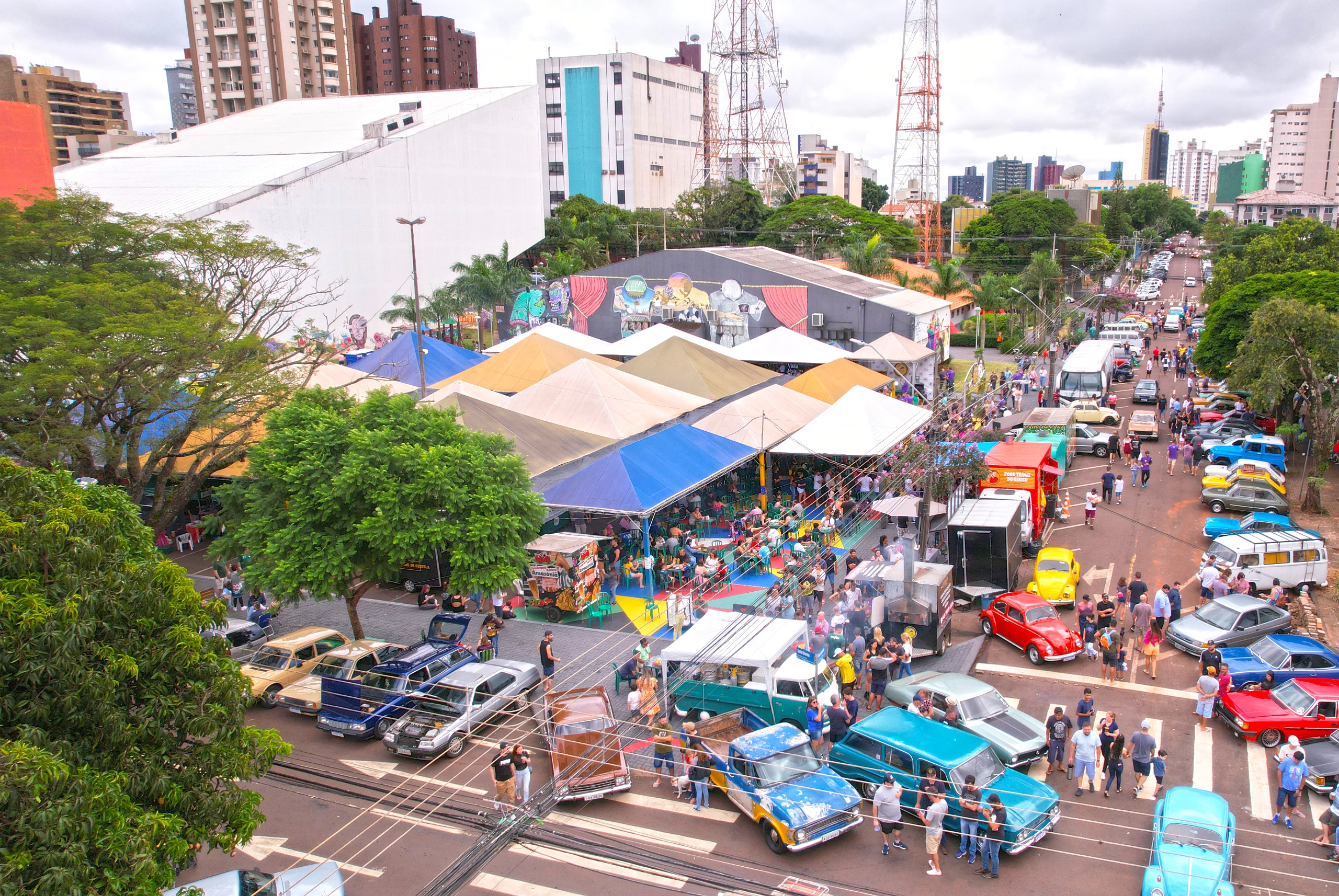 Feira do Teatro ainda tem nove vagas para novos feirantes Imagem referente a Feira do Teatro ainda tem nove vagas para novos feirantes