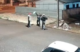 Tentativa de homicídio em Cascavel: Vídeo mostra homem atirando na Região Norte