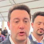 Imagem relativa a Apoio total: Ratinho Jr. deixa o governo do PR para se dedicar integralmente à campanha de Sandro Alex