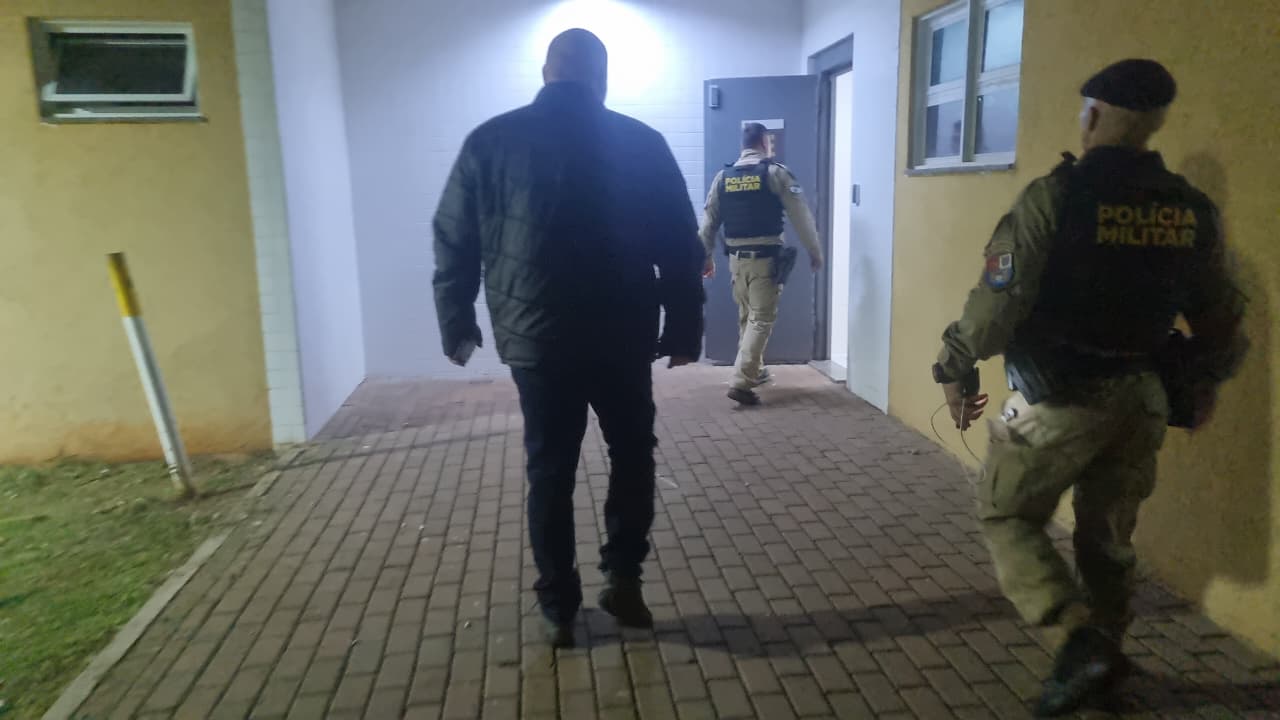 Polícia prende homem por falta de pagamento de pensão no Bairro São Cristóvão em Cascavel