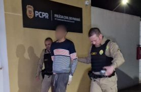 Homem é flagrado dentro de residência após invadir duas casas durante a madrugada