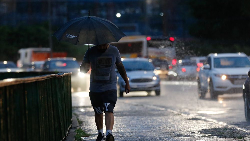 Inmet prevê final de semana de chuvas nas regiões Sul e Sudeste Imagem referente a Inmet prevê final de semana de chuvas nas regiões Sul e Sudeste