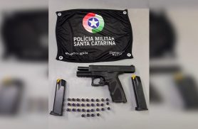 Homem é preso com pistola de uso restrito e 31 munições no Centro de São Lourenço do Oeste