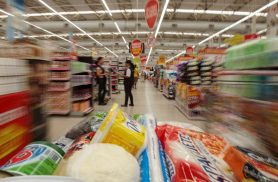 Bolsa Família é reajustado em 15%; medida vale a partir de outubro