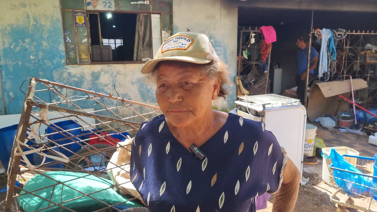 Após ser despejada, moradora afirma tristeza: “fundadora do Esmeralda, aqui era matagal”