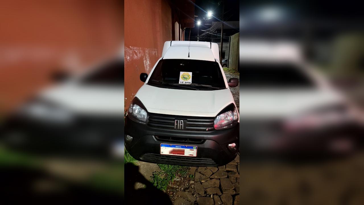 Polícia Militar recupera Fiorino furtada em Toledo após alerta de inteligência artificial em Foz Imagem referente a Polícia Militar recupera Fiorino furtada em Toledo após alerta de inteligência artificial em Foz