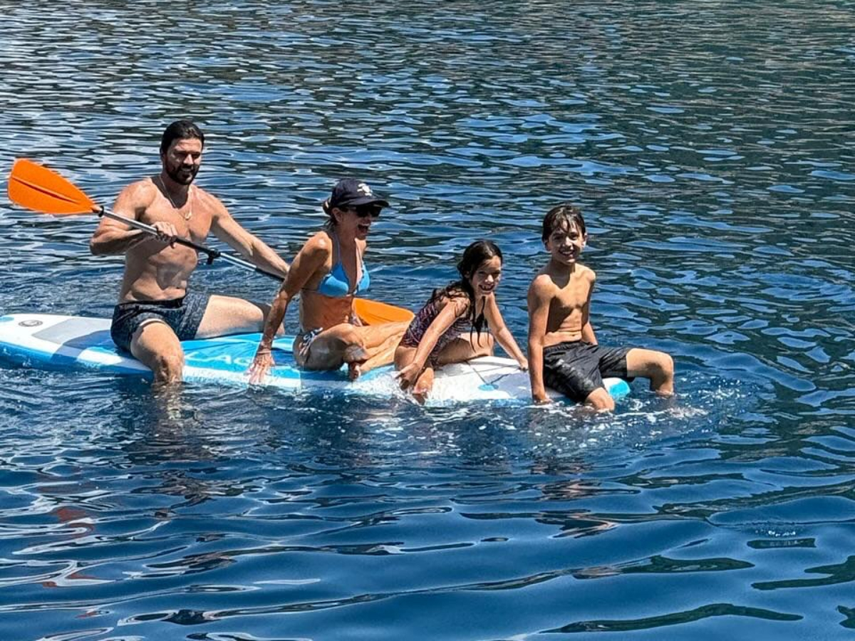Fofoca dos famosos: Patrícia Abravanel aparece sem aliança e levanta rumores sobre casamento Imagem referente a Fofoca dos famosos: Patrícia Abravanel aparece sem aliança e levanta rumores sobre casamento