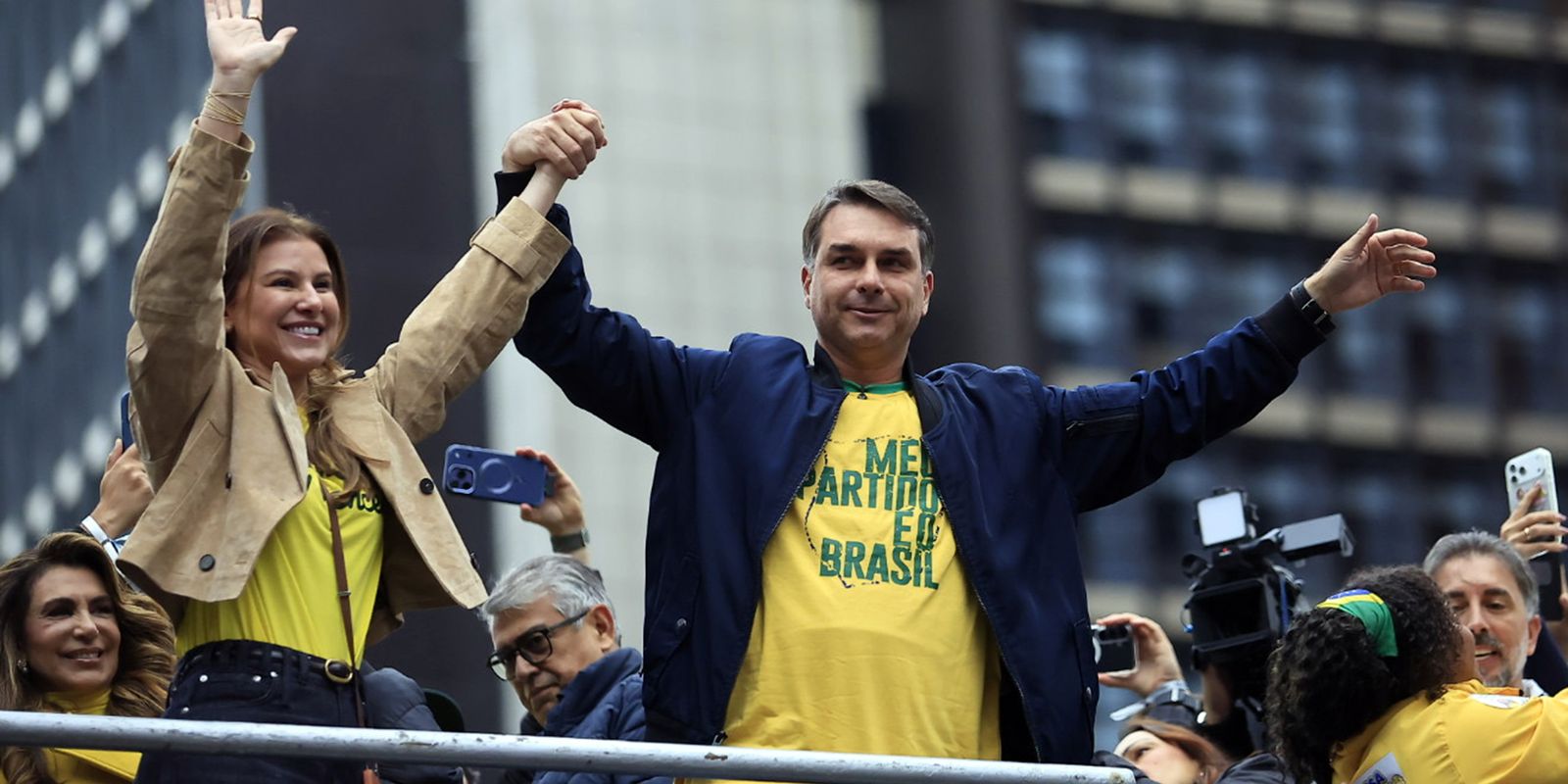 Imagem referente a Flávio Bolsonaro propõe enxugar Estado e endurecer ações de segurança
