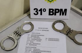 Homem com mandado por roubo é preso durante abordagem em Assis Chateaubriand