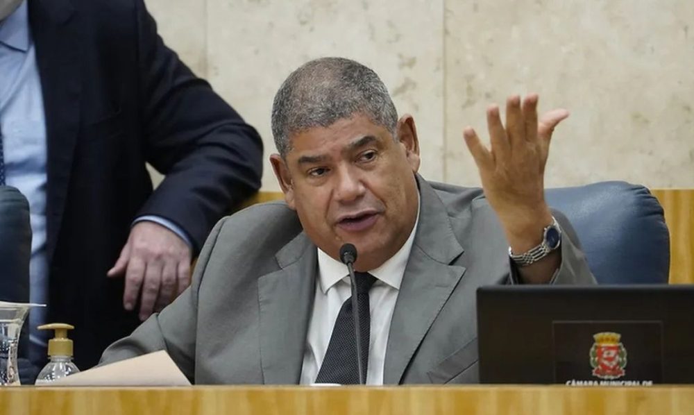 Ex-vereador Milton Leite se entrega à polícia após operação contra PCC Imagem referente a Ex-vereador Milton Leite se entrega à polícia após operação contra PCC