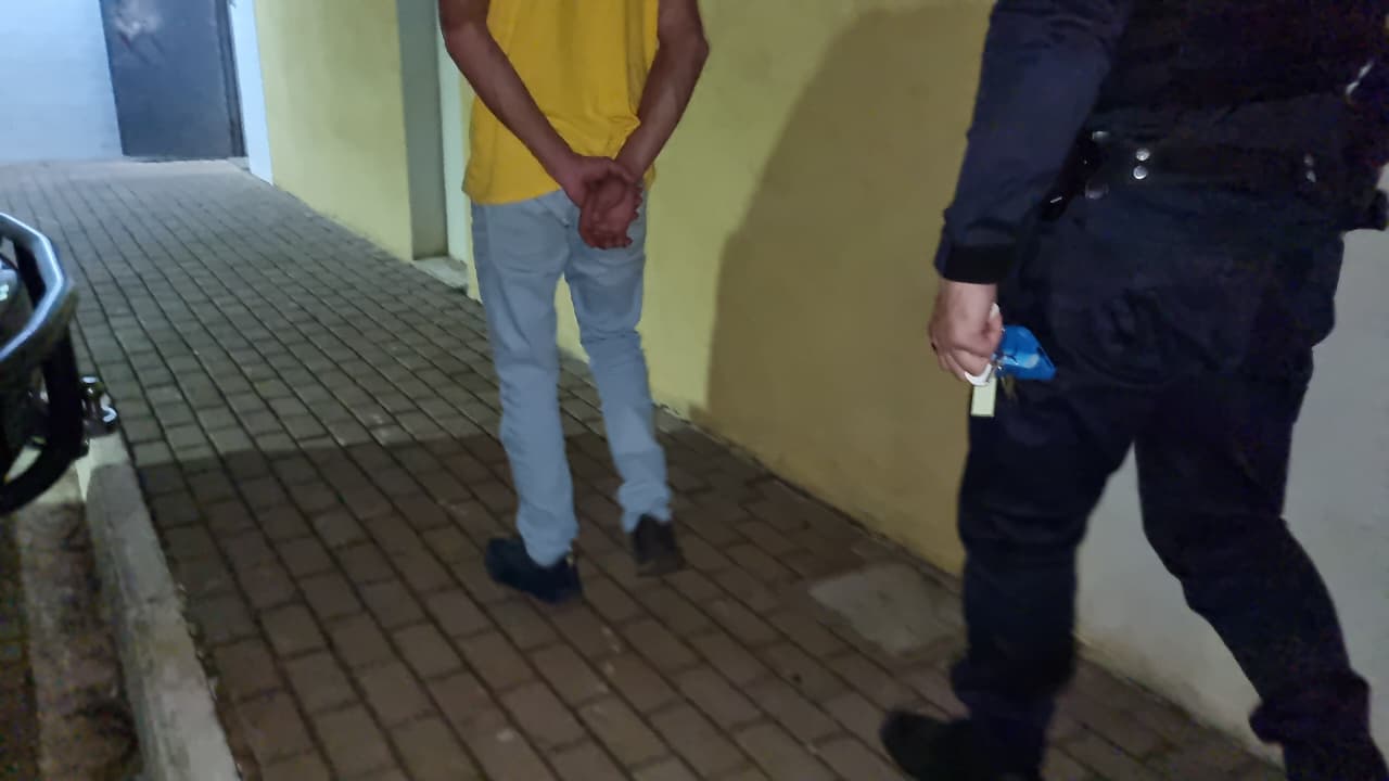 Motorista é levado à delegacia após ser flagrado com 0,86 mg/L de álcool em acidente de trânsito