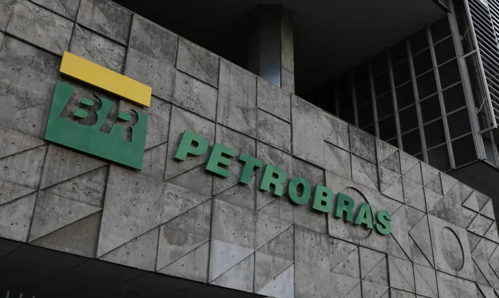 Imagem referente a Petrobras batiza primeiro navio a navegar com tripulação 100% feminina