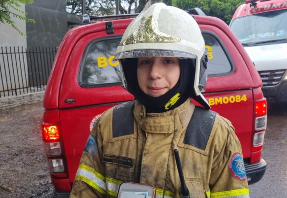 Aspirante do Corpo de Bombeiros detalha resposta rápida a incêndio em residência no Bairro Neva
