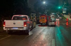 Acidente no Centro de Cascavel envolve três veículos e mobiliza Siate e PM Acidente no Centro de Cascavel envolve três veículos e mobiliza Siate e PM